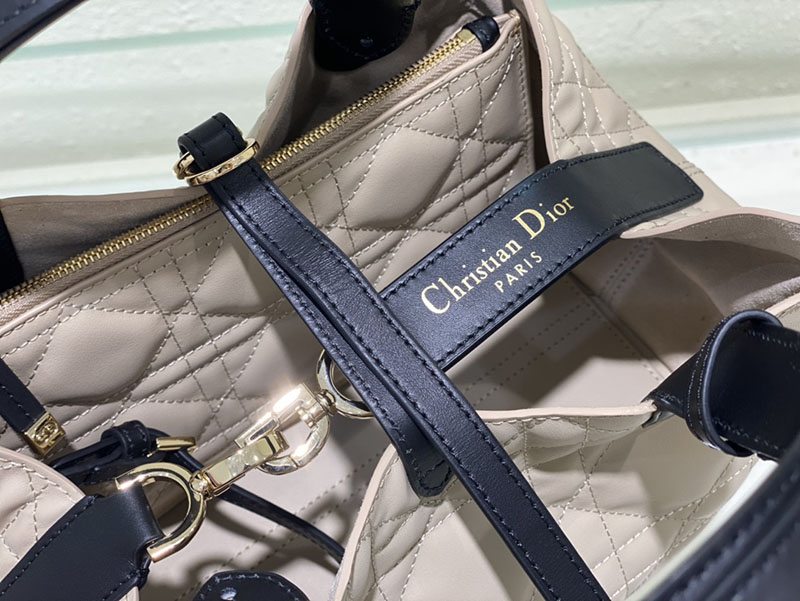 超N品 ディオールバッグコピー Dior Toujours バッグ スモール M2822OSIY_M963 黒 ブラックxパウダーベージュ カーフスキン ゴールド金具 - 画像 (4)