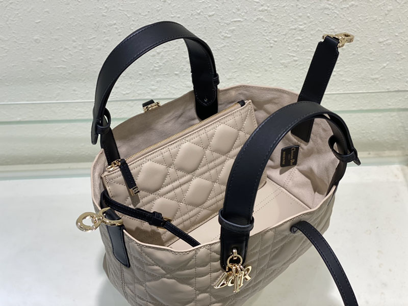 超N品 ディオールバッグコピー Dior Toujours バッグ スモール M2822OSIY_M963 黒 ブラックxパウダーベージュ カーフスキン ゴールド金具 - 画像 (3)