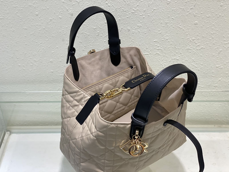 超N品 ディオールバッグコピー Dior Toujours バッグ ミディアム M2821OSIY_M963 黒 ブラックxパウダーベージュ カーフスキン ゴールド金具 - 画像 (5)