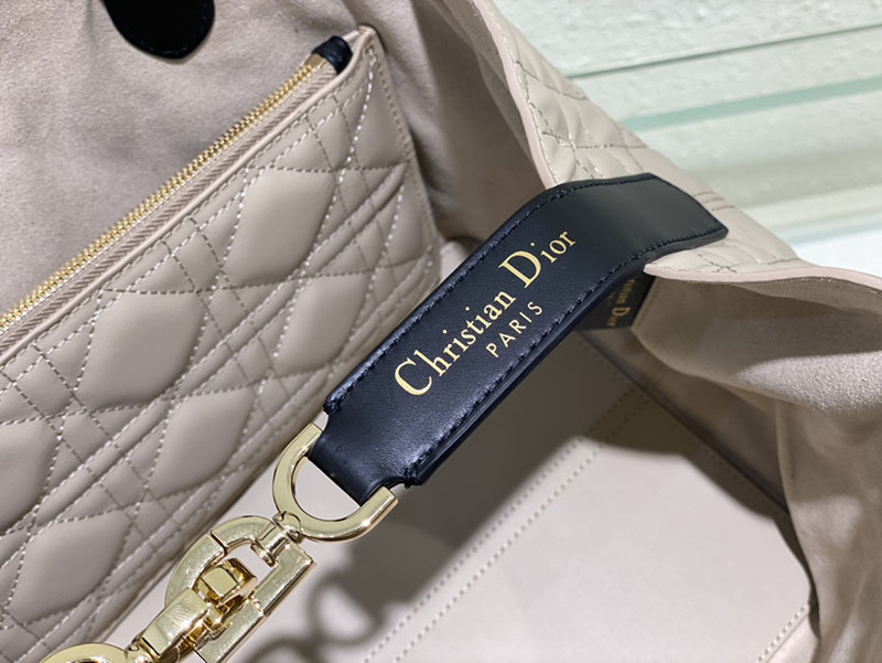 超N品 ディオールバッグコピー Dior Toujours バッグ ミディアム M2821OSIY_M963 黒 ブラックxパウダーベージュ カーフスキン ゴールド金具 - 画像 (4)