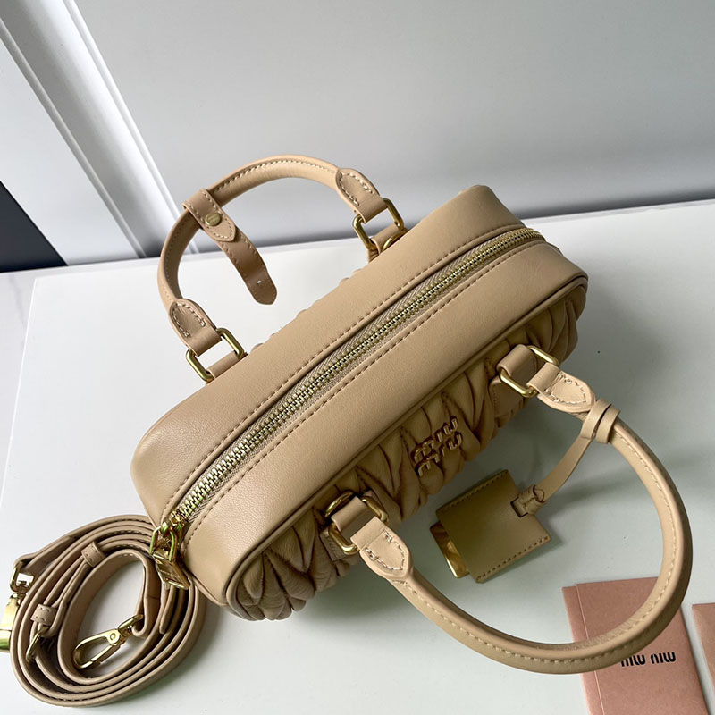 N品 MiuMiu ミュウミュウ アルカディ マテラッセレザー バッグ 5BB142_N88_F0036_V_OON サンドベージュ ゴールド金具 激安優良店 - 画像 (4)