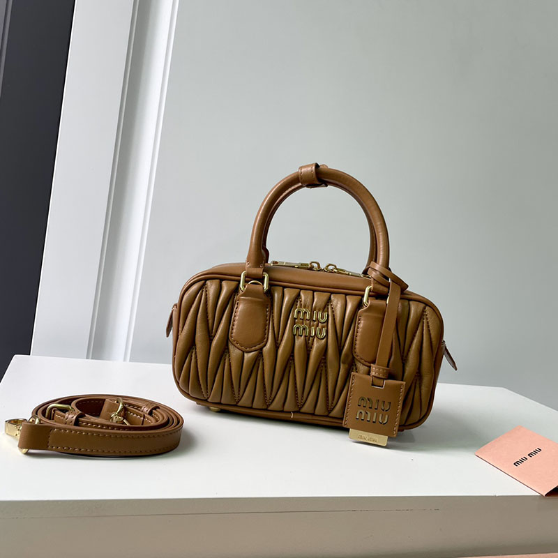 N品 MiuMiu ミュウミュウ アルカディ マテラッセレザー バッグ 5BB142_N88_F098L_V_OON キャメル ゴールド金具 激安優良店 - 画像 (9)