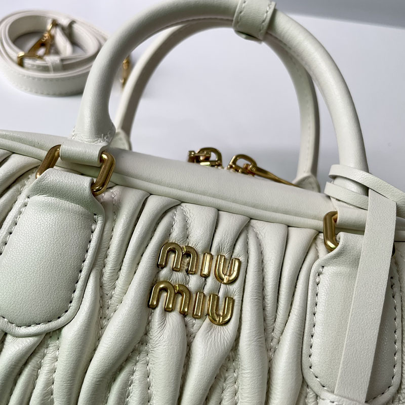 N品 MiuMiu ミュウミュウ アルカディ マテラッセレザー バッグ 5BB142_N88_F0009_V_OON ホワイト ゴールド金具 激安優良店 - 画像 (6)