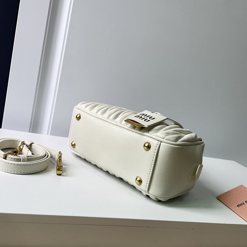 N品 MiuMiu ミュウミュウ アルカディ マテラッセレザー バッグ 5BB142_N88_F0009_V_OON ホワイト ゴールド金具 激安優良店 - 画像 (5)