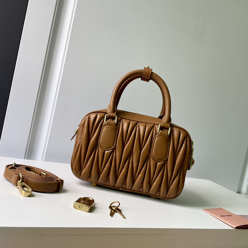 N品 MiuMiu ミュウミュウ アルカディ マテラッセレザー バッグ 5BB123_N88_F098L_V_YON キャメル ゴールド金具 激安優良店 - 画像 (8)