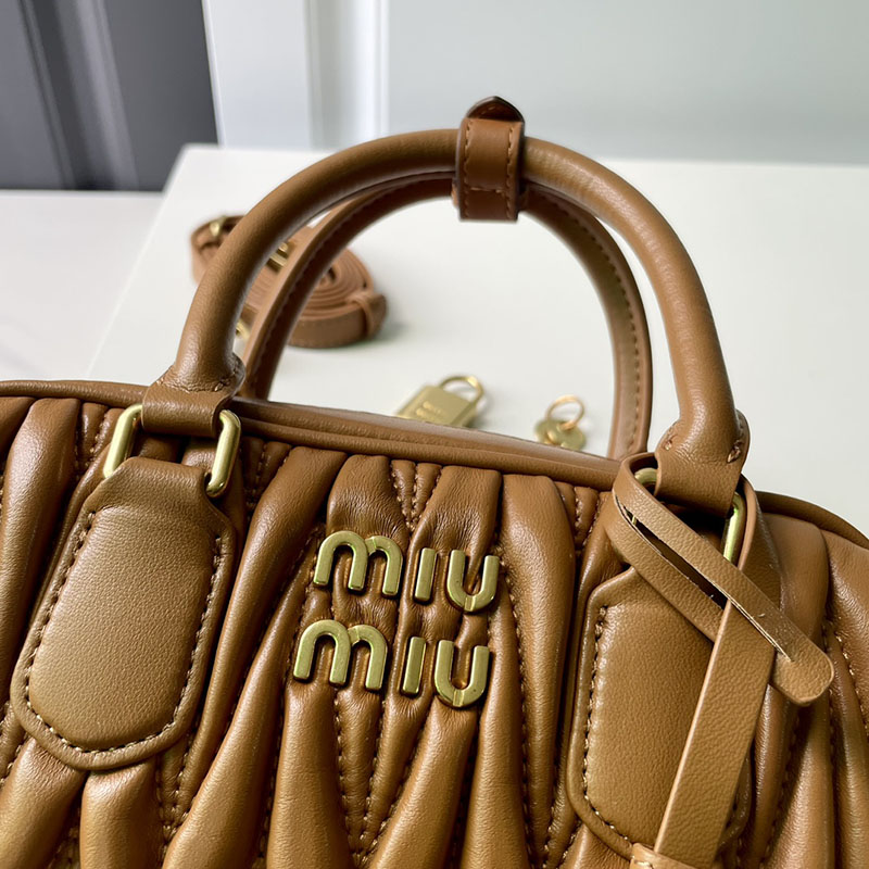 N品 MiuMiu ミュウミュウ アルカディ マテラッセレザー バッグ 5BB123_N88_F098L_V_YON キャメル ゴールド金具 激安優良店 - 画像 (6)