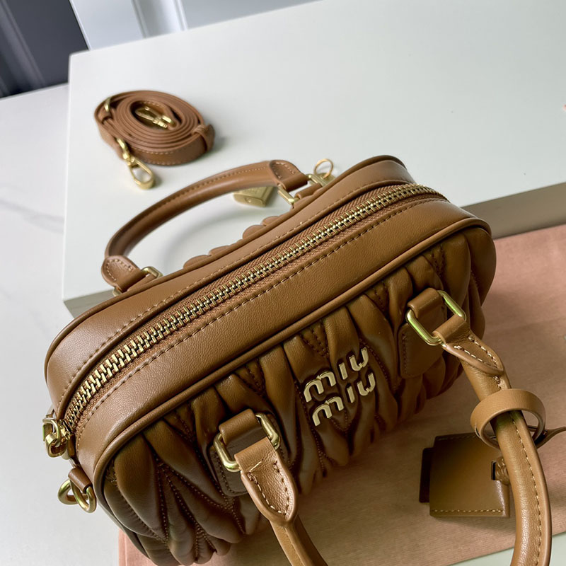 N品 MiuMiu ミュウミュウ アルカディ マテラッセレザー バッグ 5BB123_N88_F098L_V_YON キャメル ゴールド金具 激安優良店 - 画像 (4)