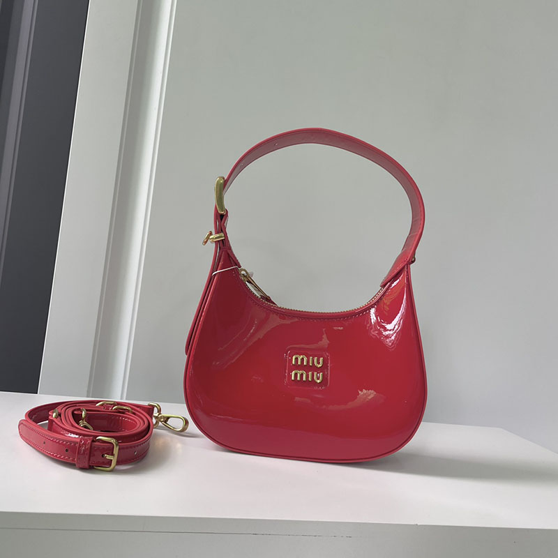 N品 MiuMiu ミュウミュウ レザー ホーボーバッグ 5BC161_2E6Y_F0011_V_OOO レッド シャイニー ゴールド金具 激安優良店 - 画像 (9)