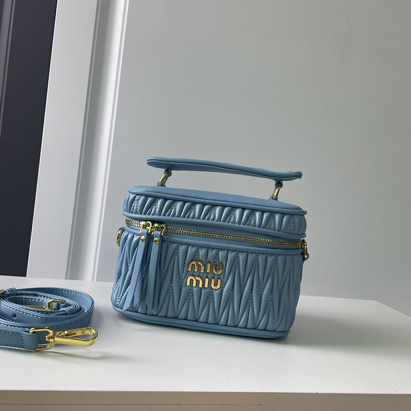 N品 MiuMiu ミュウミュウ マテラッセレザー ショルダーバッグ 5BH226_N88_F0637_V_OOO ライトブルー ゴールド金具 激安優良店 - 画像 (9)