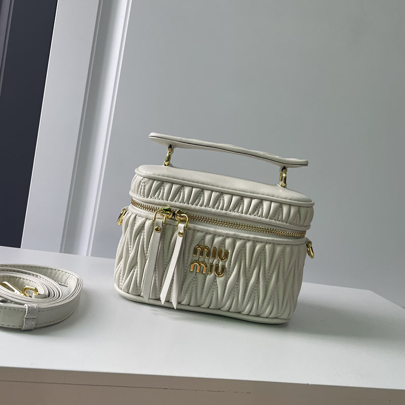 N品 MiuMiu ミュウミュウ マテラッセレザー ショルダーバッグ 5BH226_N88_F0009_V_OOO ホワイト ゴールド金具 激安優良店 - 画像 (9)