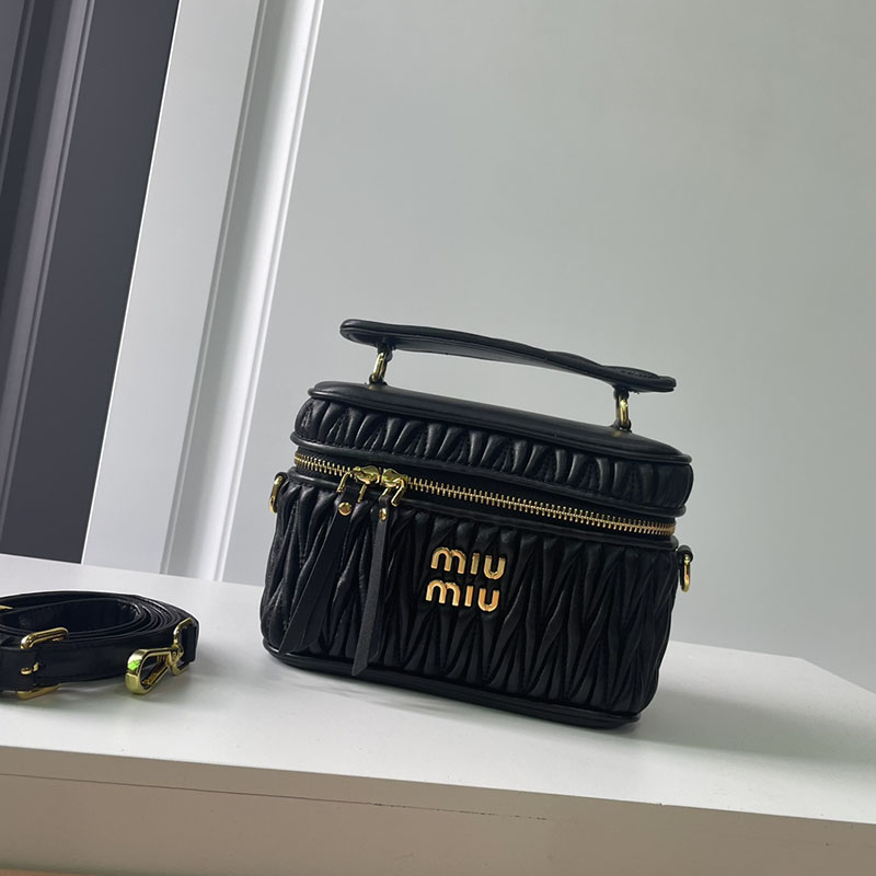 N品 MiuMiu ミュウミュウ マテラッセレザー ショルダーバッグ 5BH226_N88_F0002_V_OOO ブラック ゴールド金具 激安優良店 - 画像 (9)