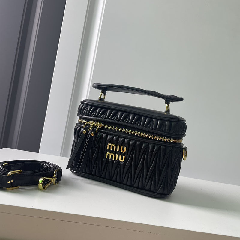 N品 MiuMiu ミュウミュウ マテラッセレザー ショルダーバッグ 5BH226_N88_F0002_V_OOO ブラック ゴールド金具 激安優良店 - 画像 (7)
