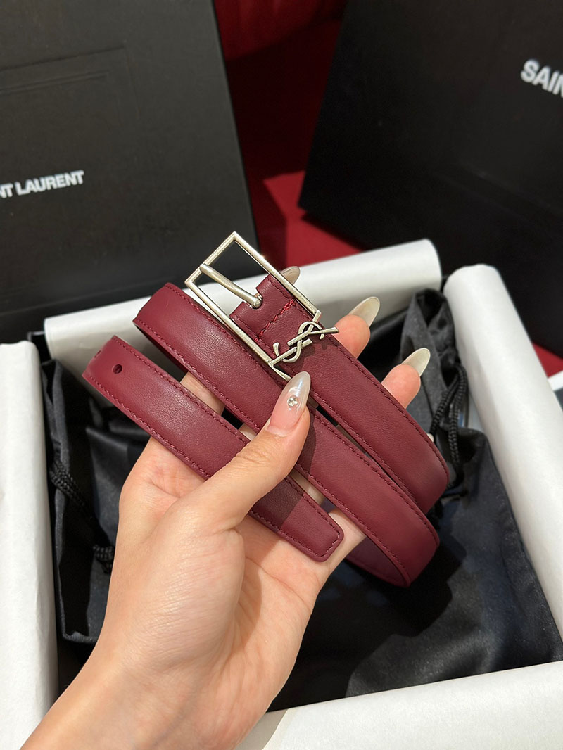 最高級サンローランスーパーコピー サンローランベルトコピー ニュー カサンドラ バックルベルト ROUGE MERLOT 7117902R20E6592 カーフスキンレザー シルバー金具 - 画像 (6)