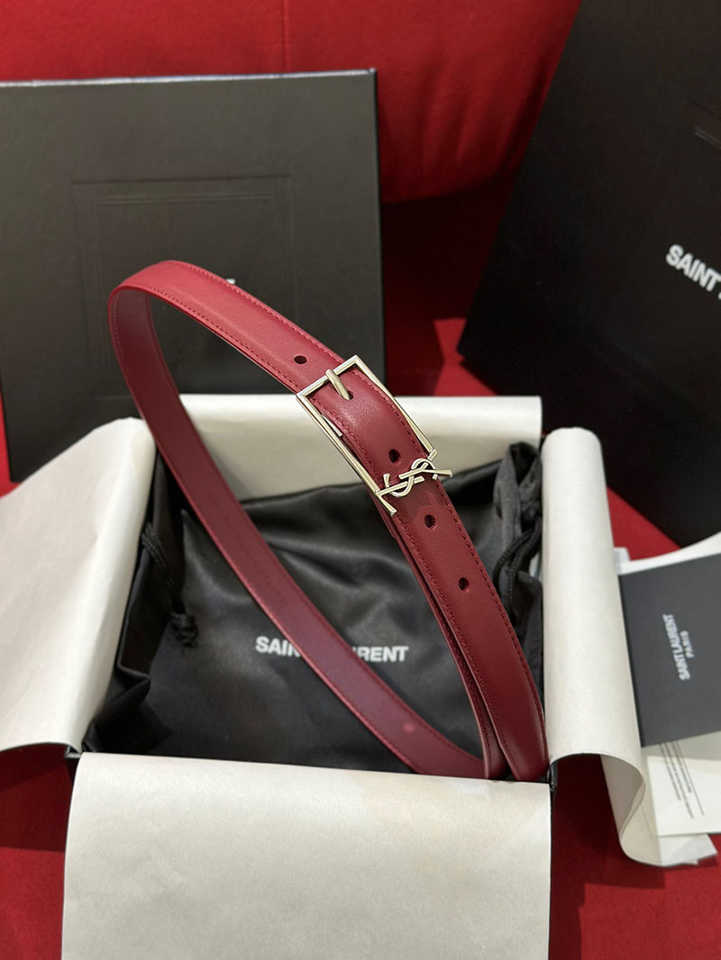 最高級サンローランスーパーコピー サンローランベルトコピー ニュー カサンドラ バックルベルト ROUGE MERLOT 7117902R20E6592 カーフスキンレザー シルバー金具 - 画像 (5)