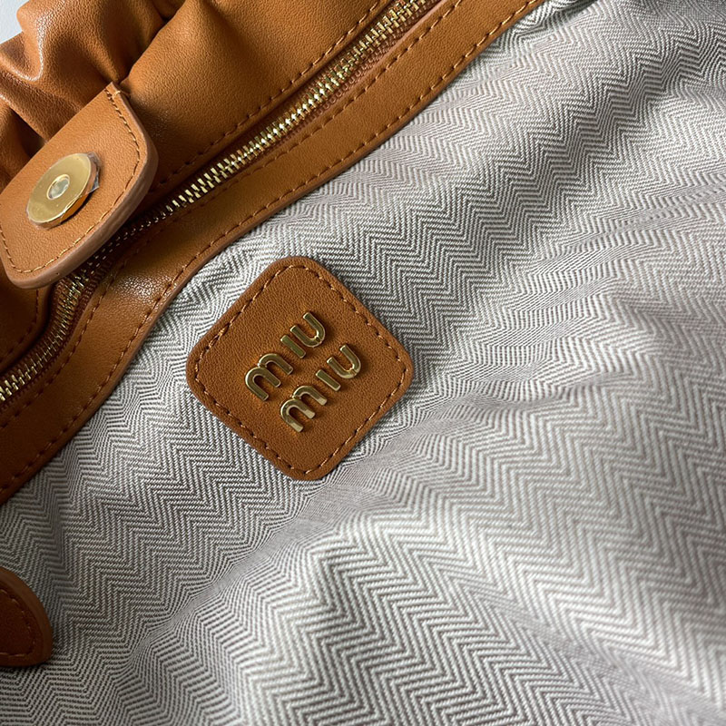 N品 MiuMiu ミュウミュウ ジョワ ナッパレザー バッグ 5BG289_2CSW_F0316_V_MOO ブラウン ゴールド金具 激安優良店 - 画像 (2)