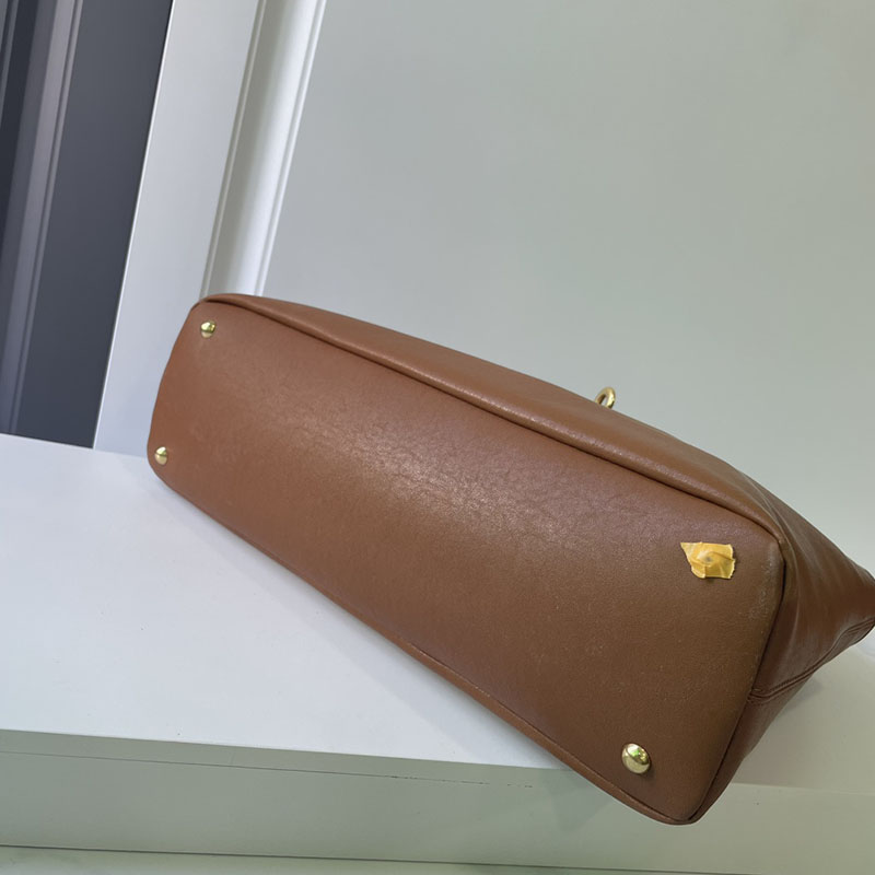 N品 MiuMiu ミュウミュウ アバンチュール ナッパレザー バッグ 5BG291_2BBL_F0316_V_OON ブラウン ゴールド金具 激安優良店 - 画像 (4)
