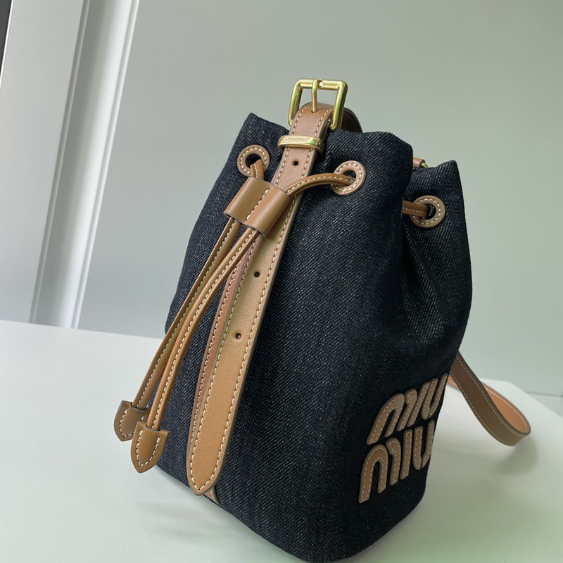 N品 MiuMiu ミュウミュウ デニムxレザー バケットバッグ 5BE090_2CRR_F0S30_V_OLO ブルー/ブラウン ゴールド金具 激安優良店 - 画像 (4)