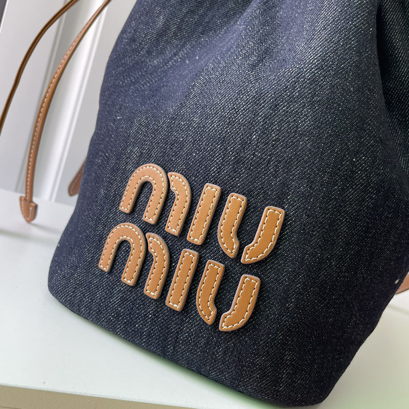 N品 MiuMiu ミュウミュウ デニムxレザー バケットバッグ 5BE089_2CRR_F0S30_V_OLO ブルー/ブラウン ゴールド金具 激安優良店 - 画像 (5)