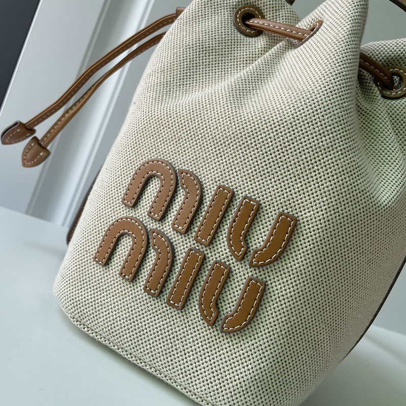 N品 MiuMiu ミュウミュウ デニムxレザー バケットバッグ 5BE090_2CRR_F0354_V_OLO ベージュ/ブラウン ゴールド金具 激安優良店 - 画像 (6)