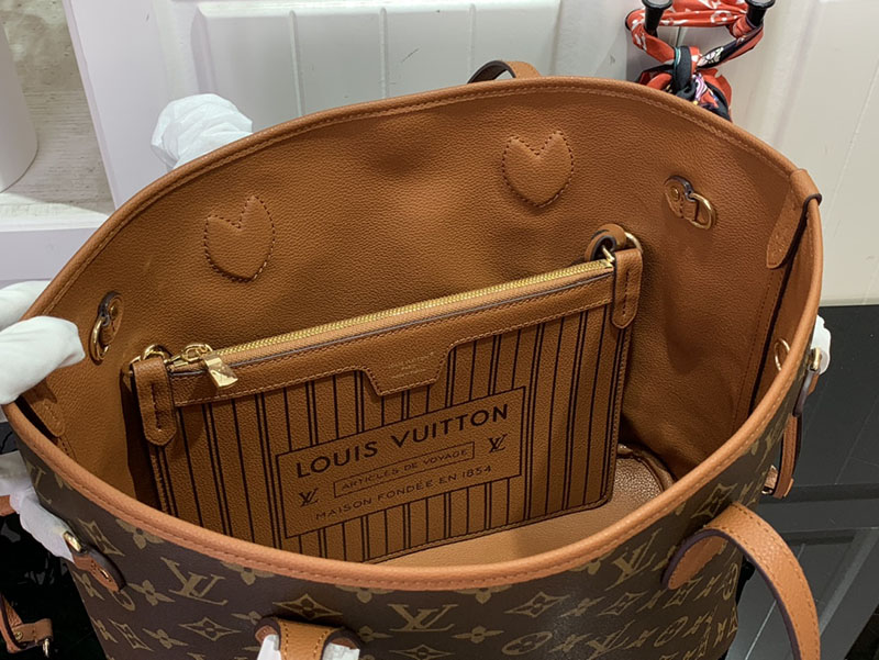 ルイヴィトン トートバッグ 新作 ネヴァーフル・インサイドアウト MM タン M12061 牛革 ゴールド金具 - 画像 (3)