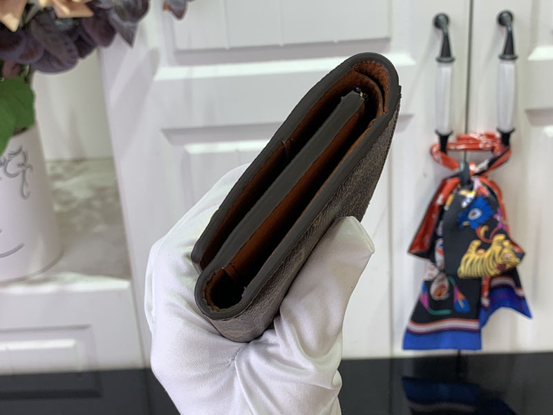 ルイヴィトン 財布 2025 新作 ポルトフォイユ・ヴィクトリーヌ ブラック M82640 カーフレザー 三つ折り財布 レディース 人気 - 画像 (9)