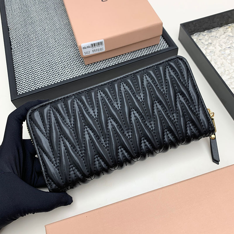 最高級MiuMiuスーパーコピー ミュウミュウ財布コピー マテラッセレザー ジップアラウンド長財布 ブラック 5ML506_2FPP_F0002 レディース 人気 - 画像 (8)