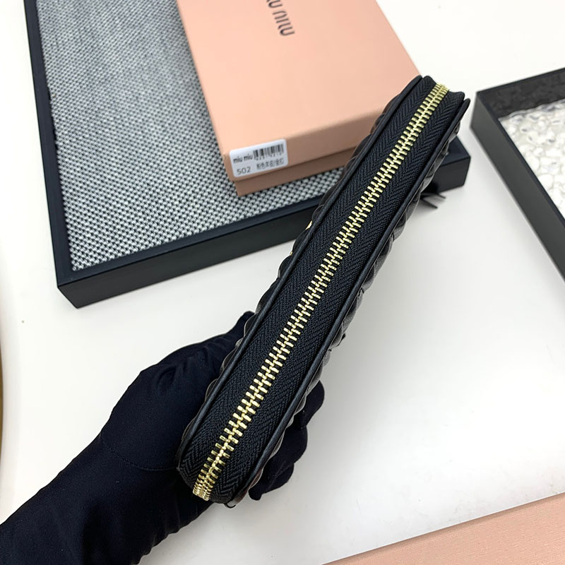 最高級MiuMiuスーパーコピー ミュウミュウ財布コピー マテラッセレザー ジップアラウンド長財布 ブラック 5ML506_2FPP_F0002 レディース 人気 - 画像 (6)