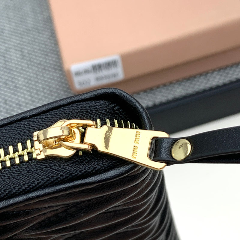 最高級MiuMiuスーパーコピー ミュウミュウ財布コピー マテラッセレザー ジップアラウンド長財布 ブラック 5ML506_2FPP_F0002 レディース 人気 - 画像 (5)
