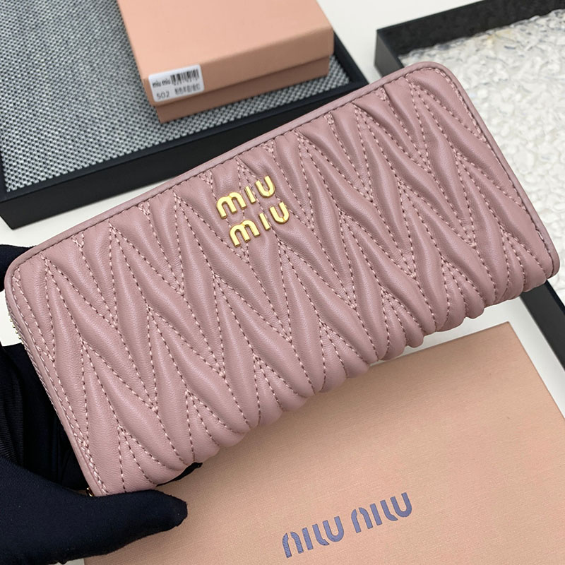 最高級MiuMiuスーパーコピー ミュウミュウ財布コピー マテラッセレザー ジップアラウンド長財布 ピンク 5ML506_2FPP_F0E18 レディース 人気 - 画像 (9)