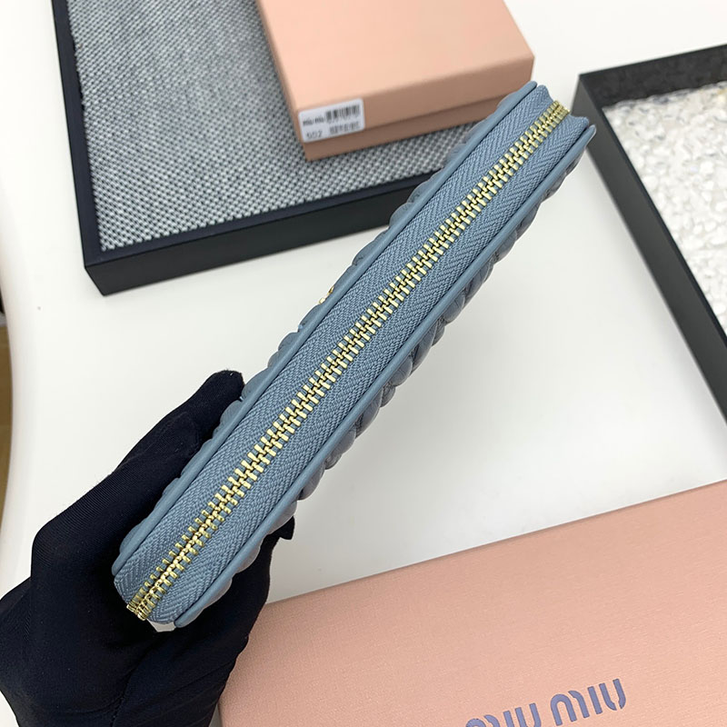 最高級MiuMiuスーパーコピー ミュウミュウ財布コピー マテラッセレザー ジップアラウンド長財布 ライトブルー 5ML506_2FPP_F0637 レディース 人気 - 画像 (8)
