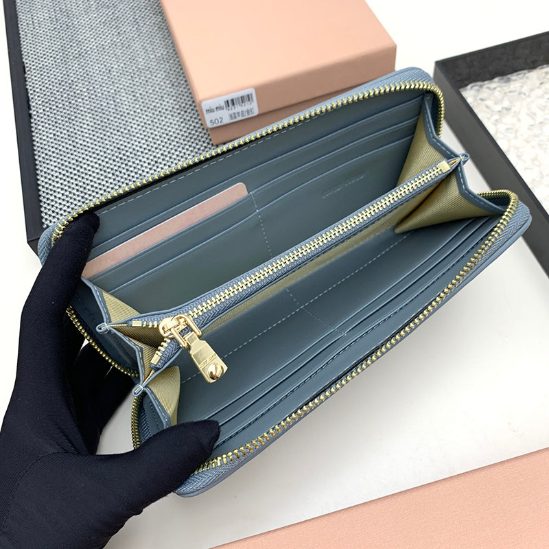 最高級MiuMiuスーパーコピー ミュウミュウ財布コピー マテラッセレザー ジップアラウンド長財布 ライトブルー 5ML506_2FPP_F0637 レディース 人気 - 画像 (4)