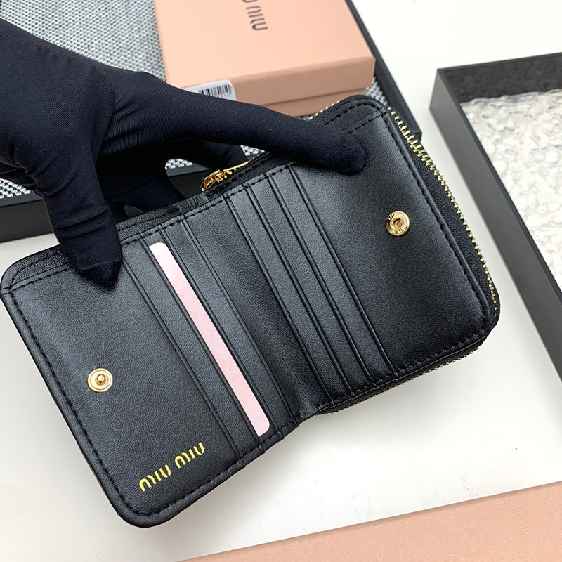 最高級MiuMiuスーパーコピー ミュウミュウ財布コピー マテラッセレザー 財布 ブラック 5ML522_2FPP_F0002 ミニ財布 人気 - 画像 (4)