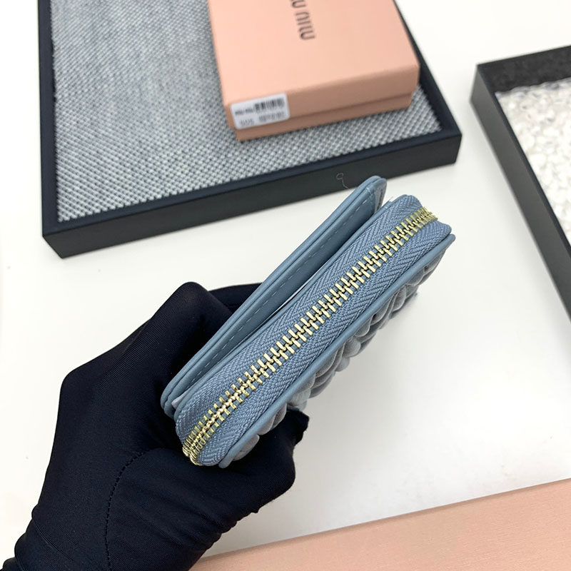 最高級MiuMiuスーパーコピー ミュウミュウ財布コピー マテラッセレザー 財布 ライトブルー 5ML522_2FPP_F0637 ミニ財布 人気 - 画像 (7)