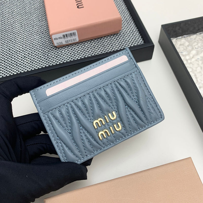 最高級MiuMiuスーパーコピー ミュウミュウカードケースコピー マテラッセレザー カードケース ライトブルー 5MC076_2FPP_F0637 レディース 人気 - 画像 (9)