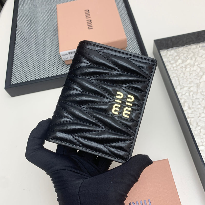 最高級MiuMiuスーパーコピー ミュウミュウ財布コピー マテラッセレザー 折り財布 ブラック 5MV204_2FPP_F0002 二つ折り財布 人気 - 画像 (8)
