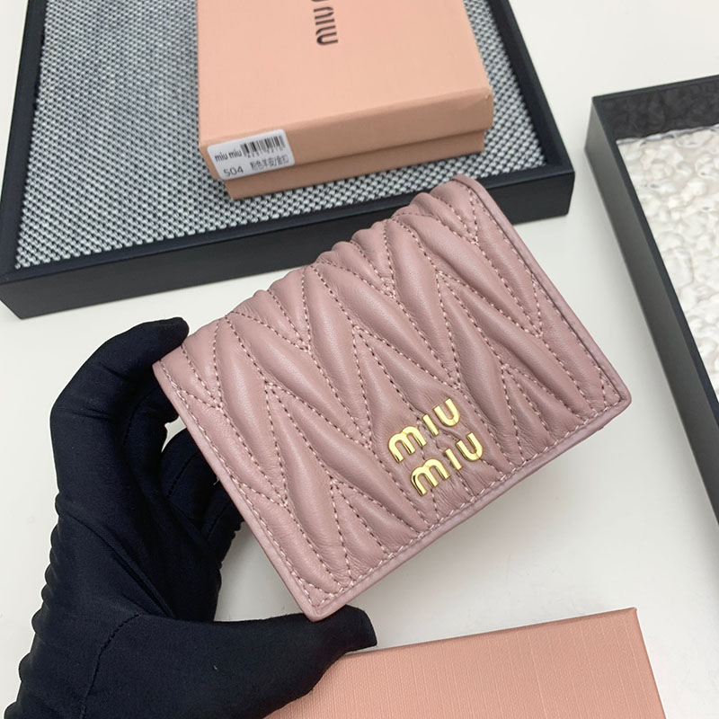 最高級MiuMiuスーパーコピー ミュウミュウ財布コピー マテラッセレザー 折り財布 ピンク 5MV204_2FPP_F0E18 二つ折り財布 人気 - 画像 (9)
