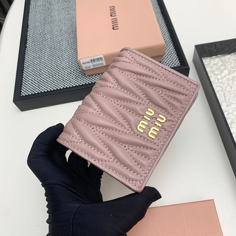 最高級MiuMiuスーパーコピー ミュウミュウ財布コピー マテラッセレザー 折り財布 ピンク 5MV204_2FPP_F0E18 二つ折り財布 人気 - 画像 (8)