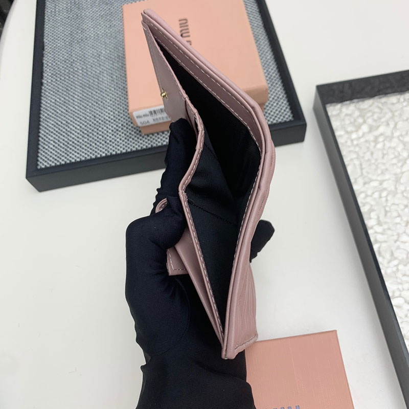 最高級MiuMiuスーパーコピー ミュウミュウ財布コピー マテラッセレザー 折り財布 ピンク 5MV204_2FPP_F0E18 二つ折り財布 人気 - 画像 (3)