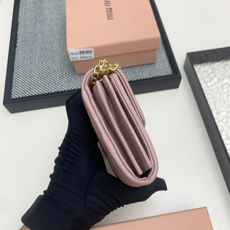 最高級MiuMiuスーパーコピー ミュウミュウ財布コピー ウォレットバッグ チェーン ショルダー財布 ピンク 5MT013_N88_F0E18 レディース 人気 - 画像 (6)