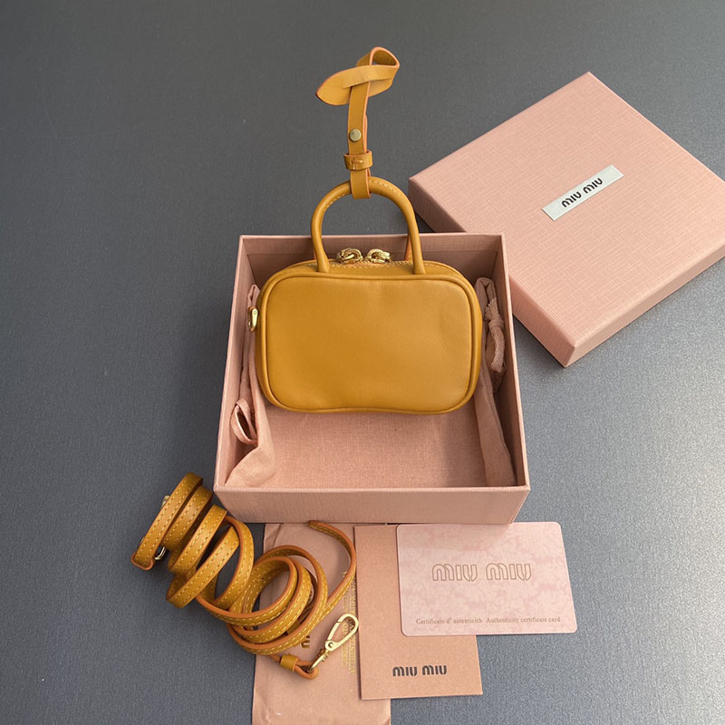 最高級MiuMiuスーパーコピー ミュウミュウバッグコピー レザー マイクロバッグ オレンジ 5NR036_2F8W_F0049 レザー ゴールド金具 - 画像 (9)