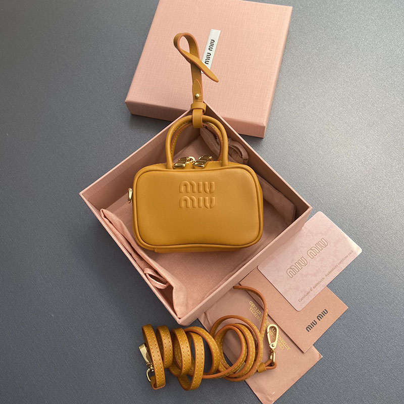 最高級MiuMiuスーパーコピー ミュウミュウバッグコピー レザー マイクロバッグ オレンジ 5NR036_2F8W_F0049 レザー ゴールド金具 - 画像 (2)