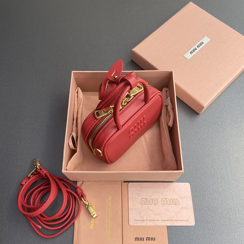 最高級MiuMiuスーパーコピー ミュウミュウバッグコピー レザー マイクロバッグ レッド 5NR036_2F8W_F0011 レザー ゴールド金具 - 画像 (7)
