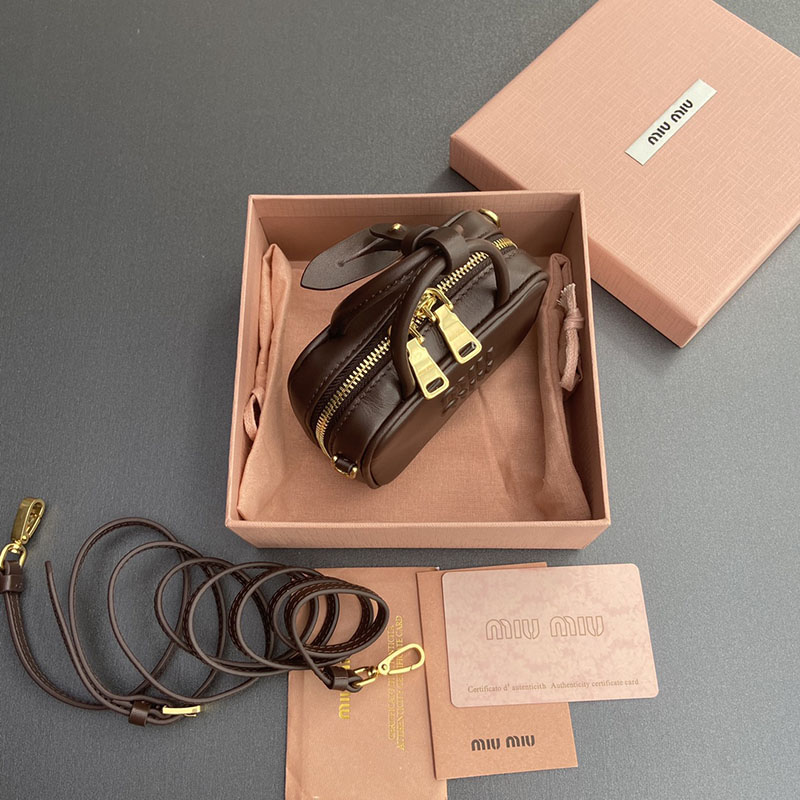 最高級MiuMiuスーパーコピー ミュウミュウバッグコピー レザー マイクロバッグ ブラウン 5NR036_2F8W_F0NBL レザー ゴールド金具 - 画像 (8)