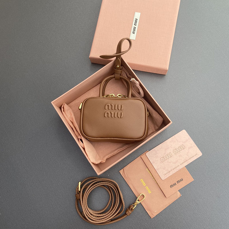 最高級MiuMiuスーパーコピー ミュウミュウバッグコピー レザー マイクロバッグ コニャック 5NR036_2F8W_F0046 レザー ゴールド金具 - 画像 (2)
