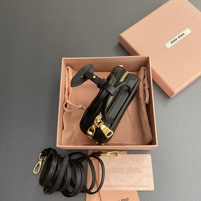最高級MiuMiuスーパーコピー ミュウミュウバッグコピー レザー マイクロバッグ ブラック 5NR036_2F8W_F0002 レザー ゴールド金具 - 画像 (8)