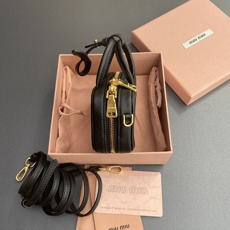 最高級MiuMiuスーパーコピー ミュウミュウバッグコピー レザー マイクロバッグ ブラック 5NR036_2F8W_F0002 レザー ゴールド金具 - 画像 (7)