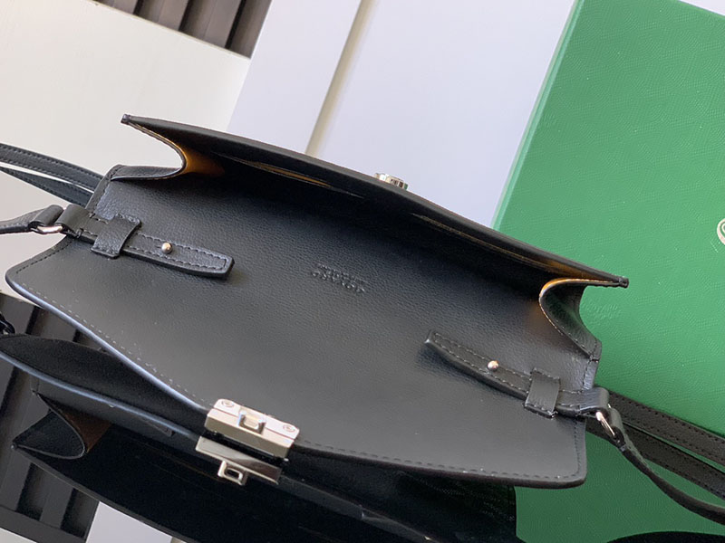 最高級ゴヤールスーパーコピー ゴヤールバッグコピー シープルポーチウォレット ブラック CHYPRPPMLTY01CL01P レザー シルバー金具 - 画像 (3)