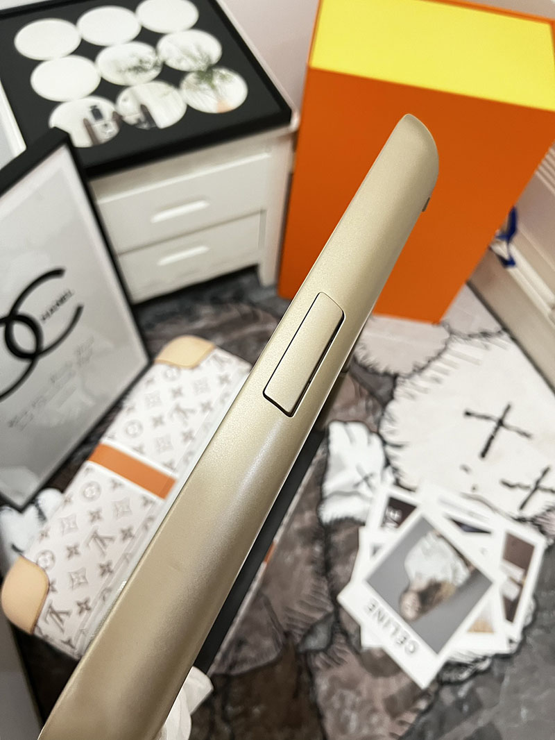 ルイヴィトン スーツケース/キャリーバッグ 新品 ホライゾン 55 ホワイト M10280 キャンバス シルバー金具 - 画像 (4)