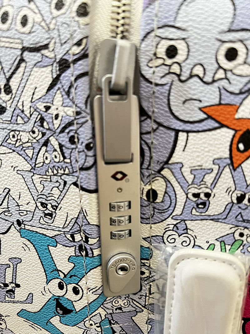 ルイヴィトン スーツケース/キャリーバッグ 新品 ホライゾン 55 ホワイト マルチカラー モノグラム・キャンバス シルバー金具 - 画像 (3)