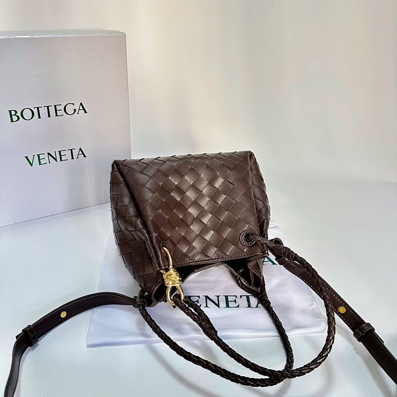 N品 Bottega Veneta ボッテガ・ヴェネタ スモール パラシュート フォンデンテ 796569VCPPT2190 ラムスキン ゴールド金具 激安優良店 - 画像 (4)